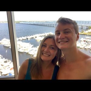 Meet your Posher, Carley